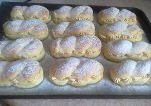 Moravské koblihy plněné krémem